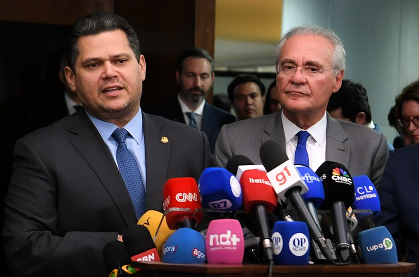 Imagem da notícia Davi informa que redução do IR será discutida na CAE; Renan é o relator