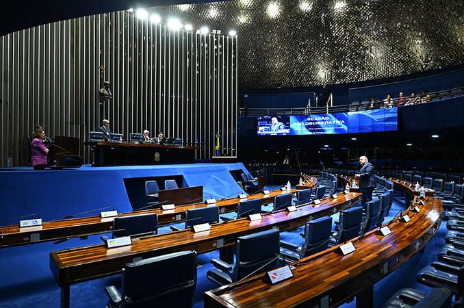 Imagem da notícia R$ 30 bilhões fora da meta fiscal e cuidados paliativos na pauta do Plenário
