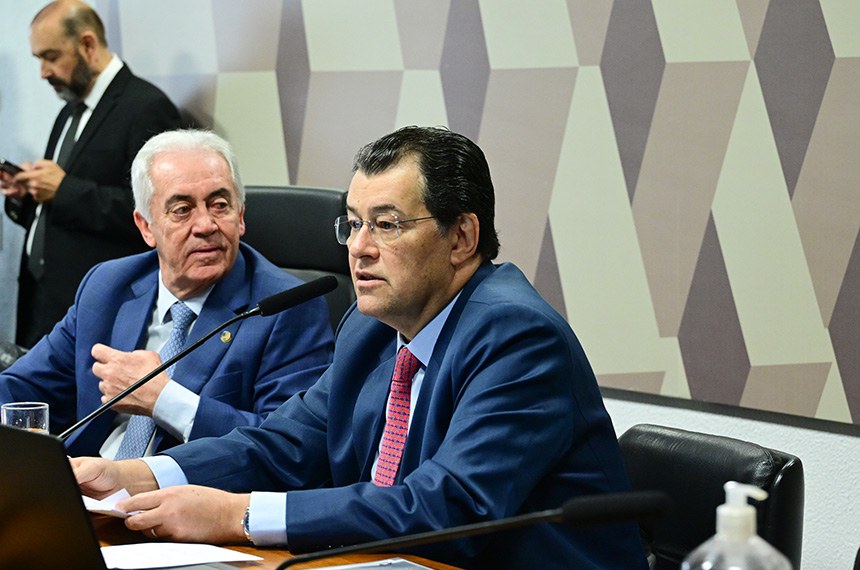 Imagem da notícia Para senadores, regulamentação da reforma tributária estimula investimentos