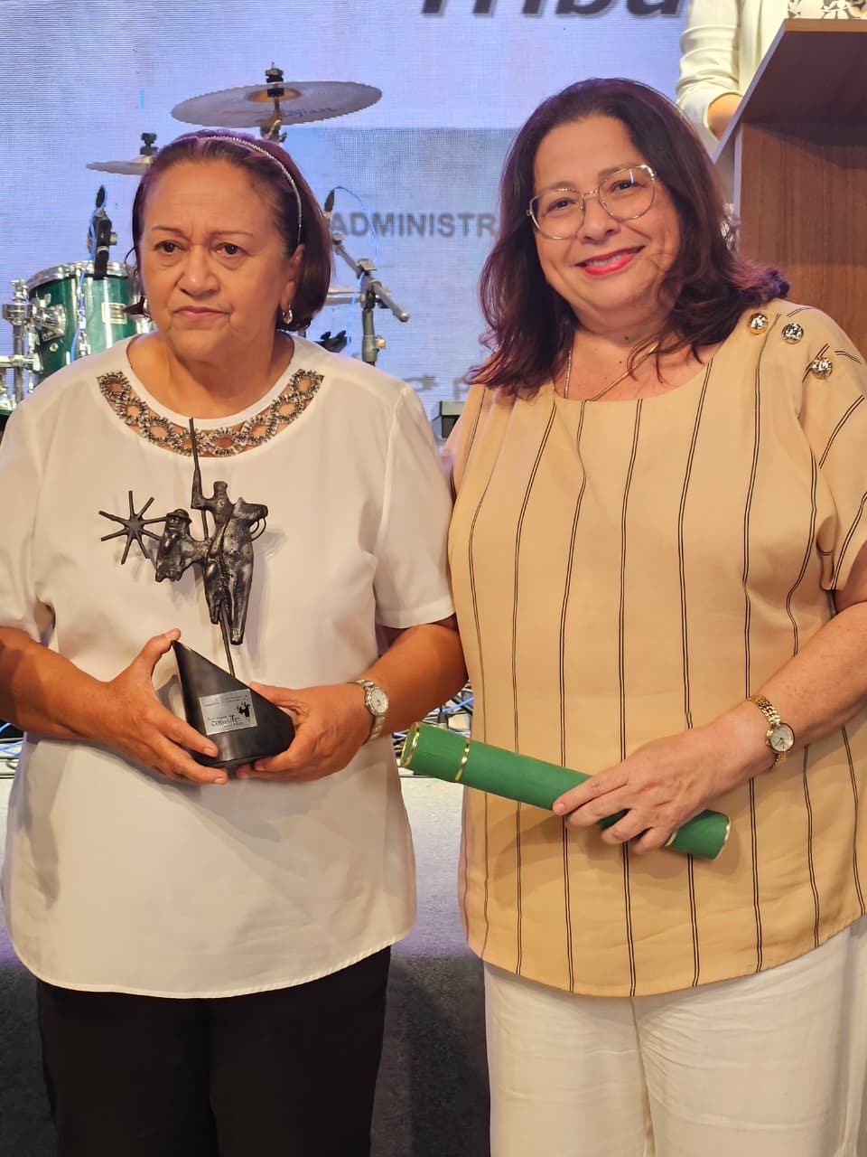 Imagem da notícia GOVERNADORA RECEBE PRÊMIO EM SOLENIDADE NACIONAL DO FISCO