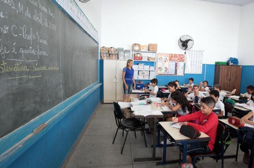 Imagem da notícia Tributação sobre bets poderá garantir isenção de IR a professores