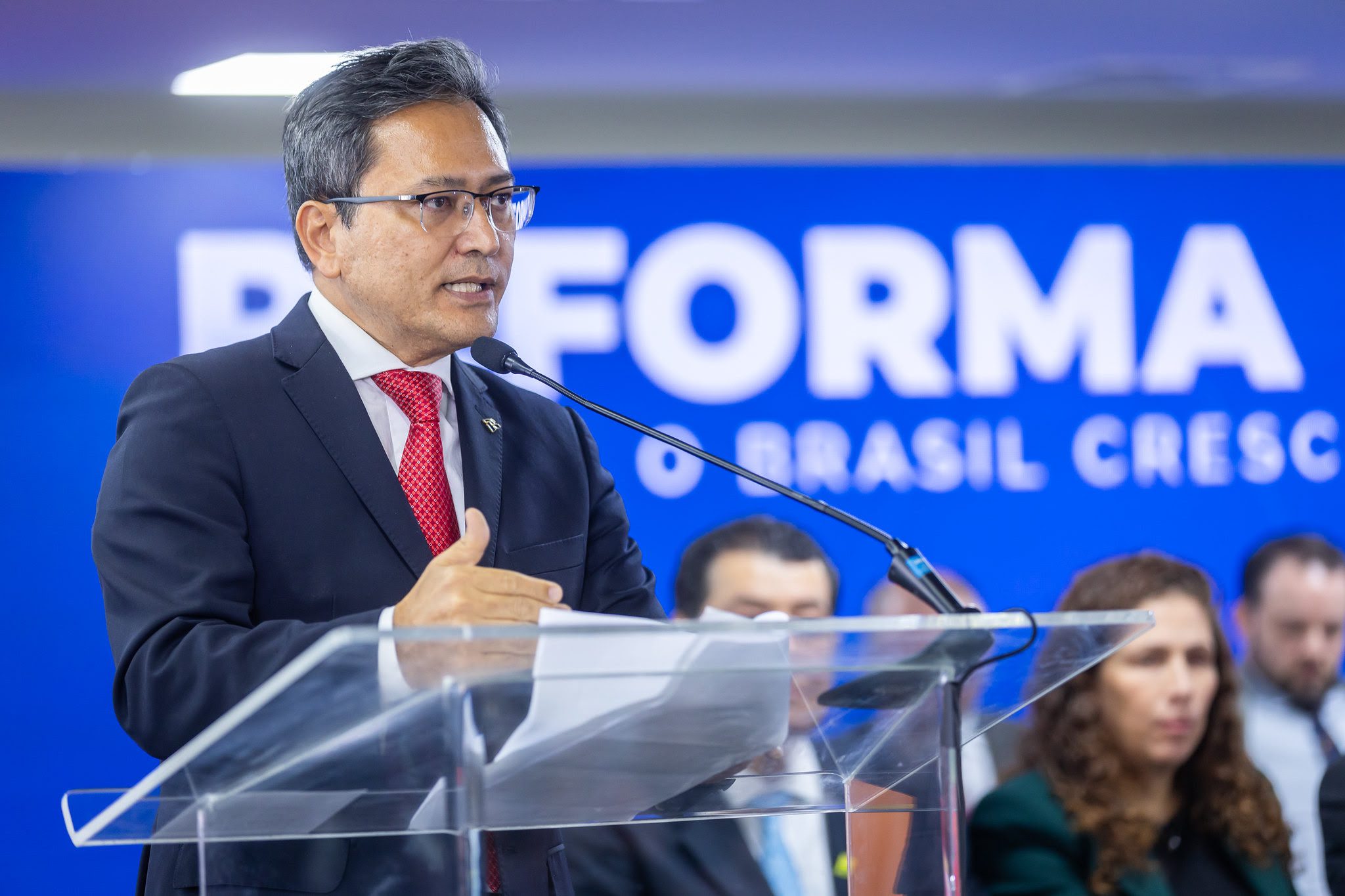 Imagem da notícia Receita pretende arrecadar R$ 200 bilhões em 2026 com 'cobrança amigável'