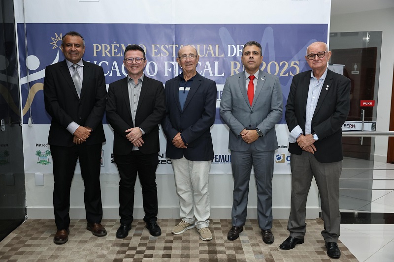 Foto do álbum LANÇAMENTO DO PRÊMIO ESTADUAL DE EDUCAÇÃO FISCAL RN 2025