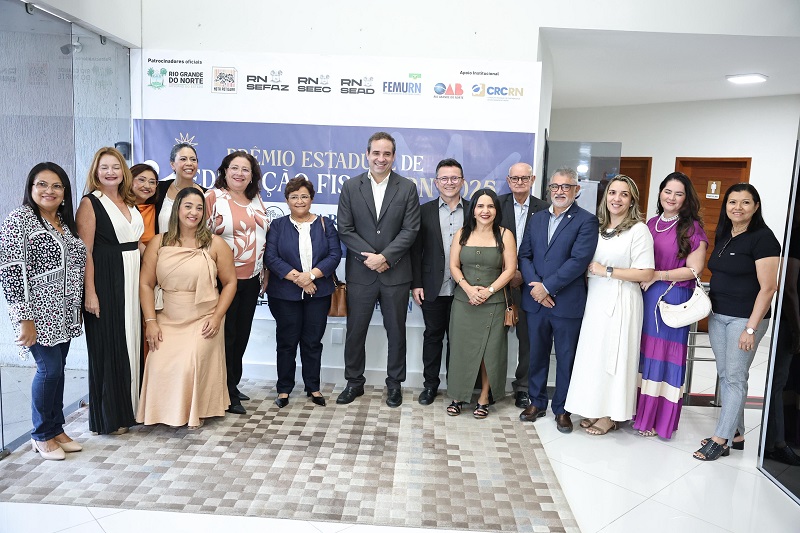 Foto do álbum LANÇAMENTO DO PRÊMIO ESTADUAL DE EDUCAÇÃO FISCAL RN 2025