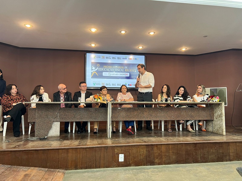 Foto do álbum LANÇAMENTO DO PRÊMIO ESTADUAL DE EDUCAÇÃO FISCAL RN 2025