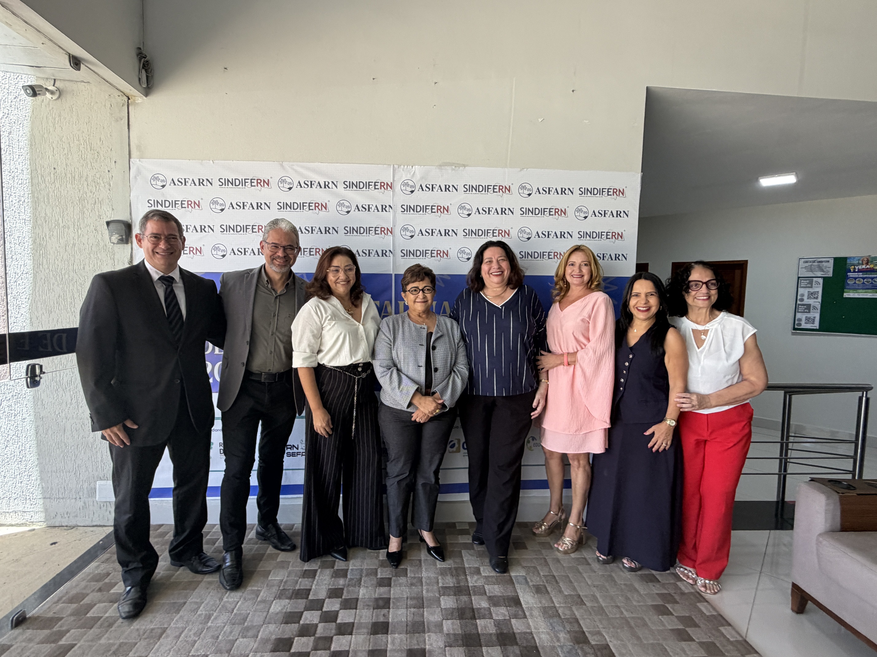 Foto do álbum LANÇAMENTO INSTITUCIONAL PRÊMIO ESTADUAL DE EDUCAÇÃO FISCAL 2026