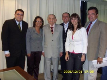 Imagem da notícia CCJ APROVA CONSTITUCIONALIDADE DA PEC DO TETO REMUNERATÓRIO