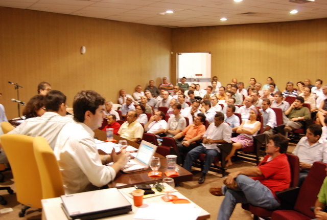 Imagem da notícia AUDITORES FISCAIS DECIDEM NÃO PARALISAR ATIVIDADES