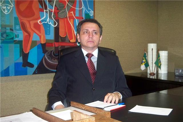 Imagem da notícia RELATÓRIO SOBRE O TETO REMUNERATÓRIO SERÁ APRESENTADO PRÓXIMA TERÇA-FEIRA