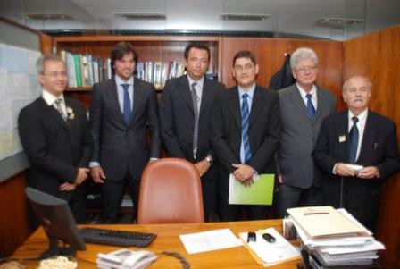 Imagem da notícia FENAFISCO E SINDIFERN FAZEM TRABALHO NO CONGRESSO NACIONAL DE INTERESSE DO FISCO ESTADUAL