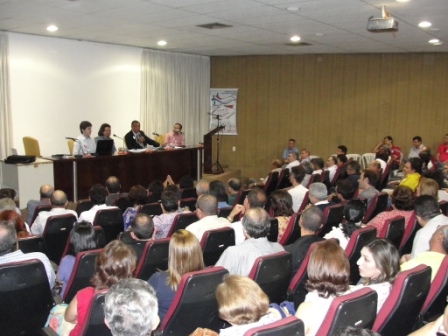 Imagem da notícia FISCO MOBILIZADO LOTA ASSEMBLEIA NO SINDIFERN