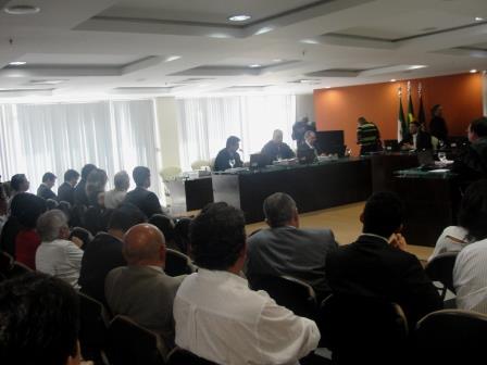 Imagem da notícia TCE DECLARA INCONSTITUCIONAL REMUNERAÇÃO DA GOVERNADORA  PARA FINS DE TETO DO EXECUTIVO