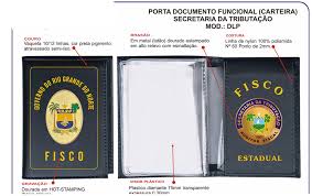 Imagem da notícia CORREGEDORIA REALIZA ENTREGA DOS PORTA-CARTEIRAS FUNCIONAIS DIA 14