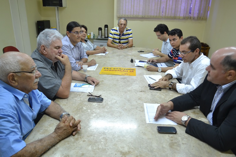 Imagem da notícia PEC 555/2006: SINDIFERN RECEPCIONA REPRESENTANTES DO FUNCIONALISMO PÚBLICO