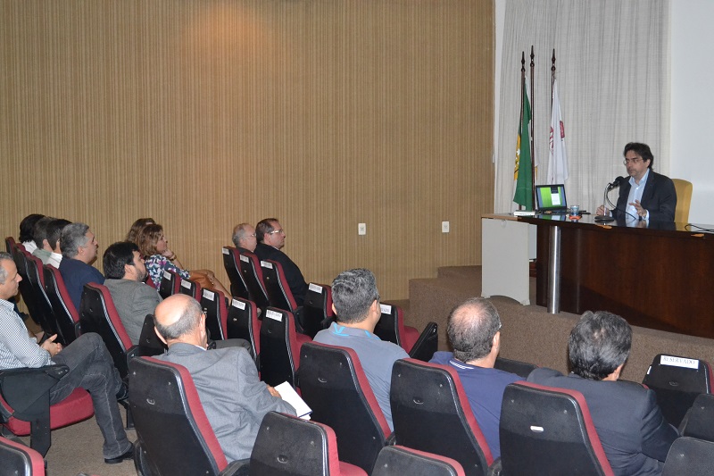Imagem da notícia SET PROMOVE PALESTRA NO DIA NACIONAL DO RESPEITO AO CONTRIBUINTE