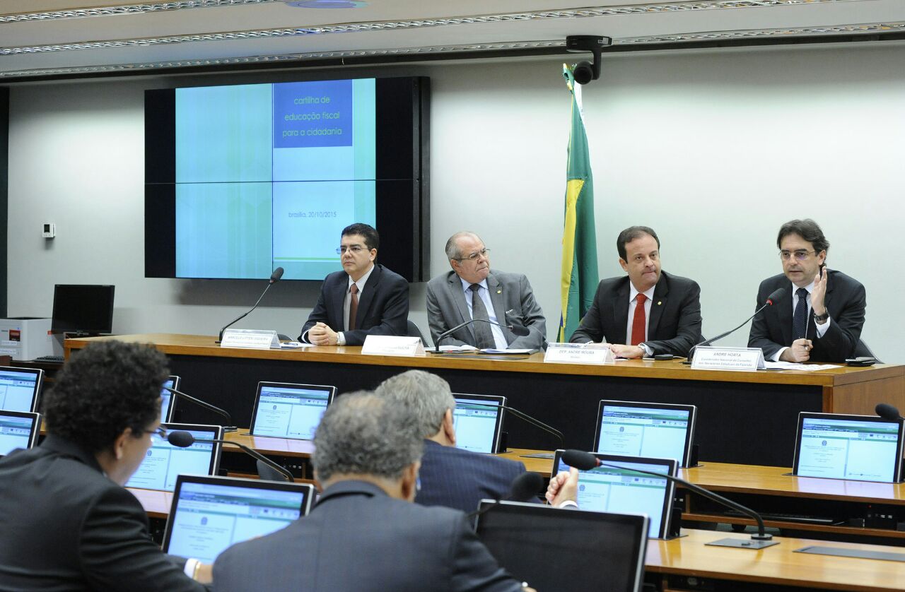 Imagem da notícia SECRETÁRIO DA TRIBUTAÇÃO PARTICIPA DE AUDIÊNCIA PÚBLICA SOBRE REFORMA TRIBUTÁRIA