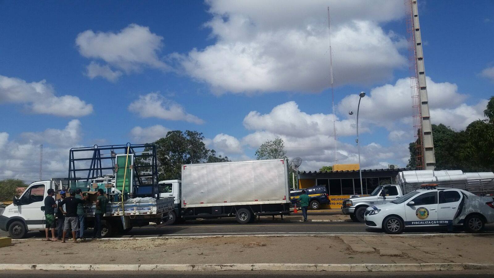 Imagem da notícia SET E PRF APRESENTAM RESULTADO DA OPERAÇÃO FISCO PRESENTE