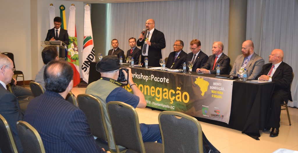 Imagem da notícia FENAFISCO REALIZA WORKSHOP COM TEMA 'PACOTE ANTISSONEGAÇÃO'