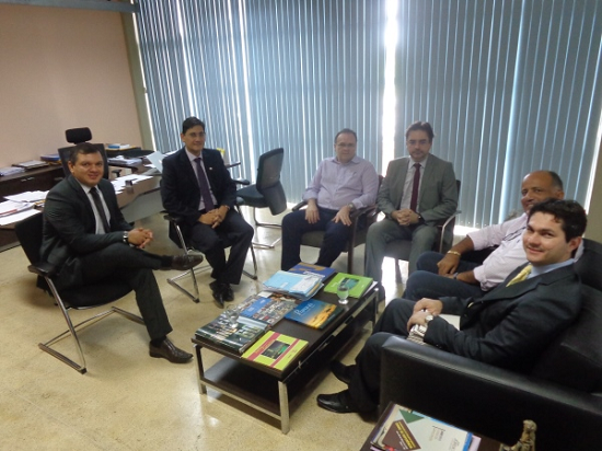 Imagem da notícia SEARH E SET DISCUTEM PROMOÇÃO FUNCIONAL DOS SERVIDORES DA TRIBUTAÇÃO