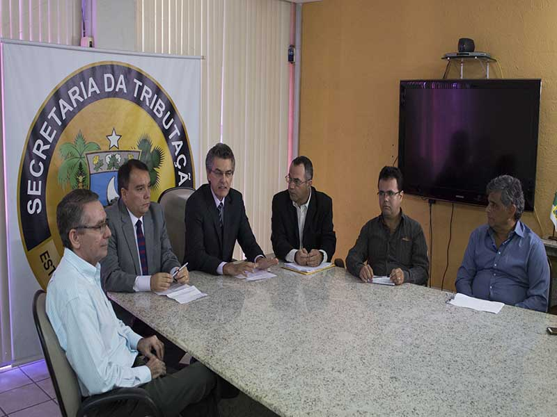 Imagem da notícia SET, ANP E IPEM REALIZARAM FISCALIZAÇÃO EM NOVE CIDADES DO RN