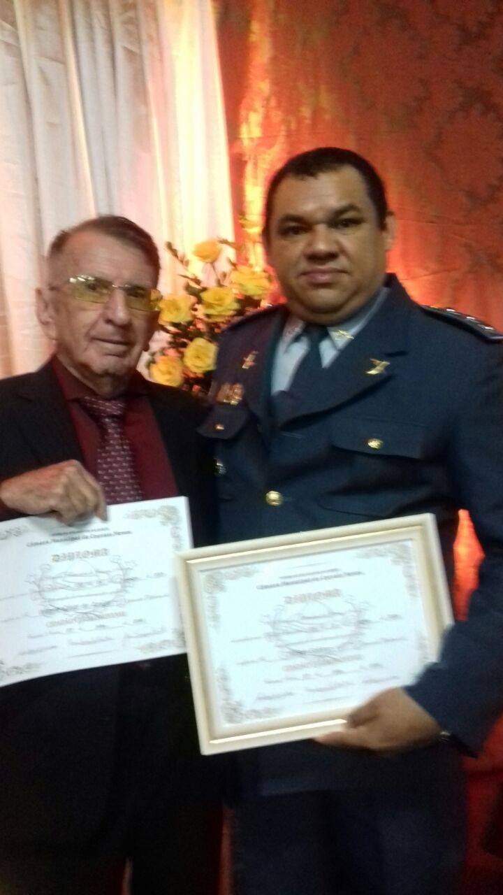 Imagem da notícia AUDITOR FISCAL RECEBE TÍTULO DE CIDADÃO CURRAIS-NOVENSE