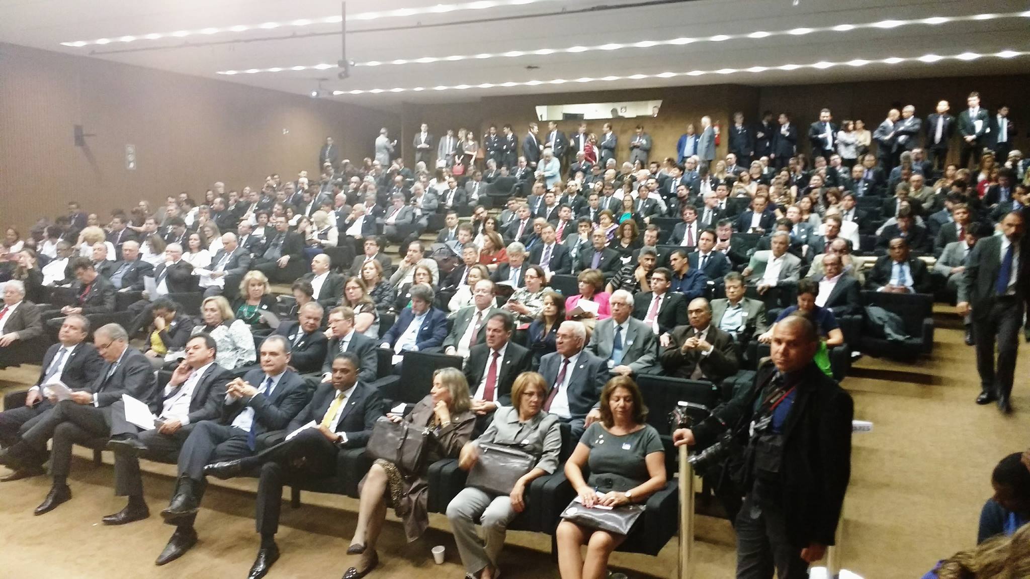 Imagem da notícia FRENTE PARLAMENTAR EM DEFESA DO FISCO LOTA AUDITÓRIO NEREU RAMOS