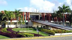 Imagem da notícia SERVIDORES DO EXECUTIVO EXIGEM O FIM DOS ATRASOS SALARIAIS E COBRAM DEVOLUÇÃO DE REPASSES AOS DEMAIS PODERES