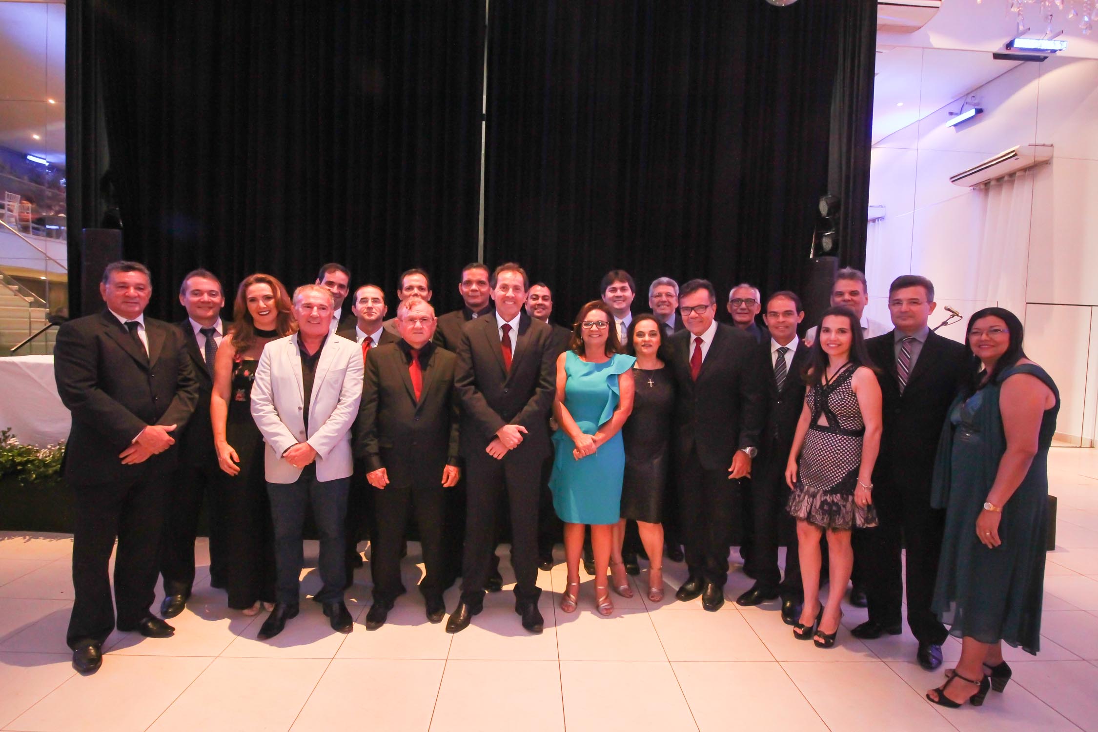 Imagem da notícia DEPUTADOS ESTADUAIS E AUTORIDADES NACIONAIS PRESTIGIAM POSSE DO FISCO