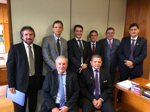 Imagem da notícia AUDITORES ABREM CANAL DE NEGOCIAÇÃO COM PARLAMENTARES FEDERAIS   