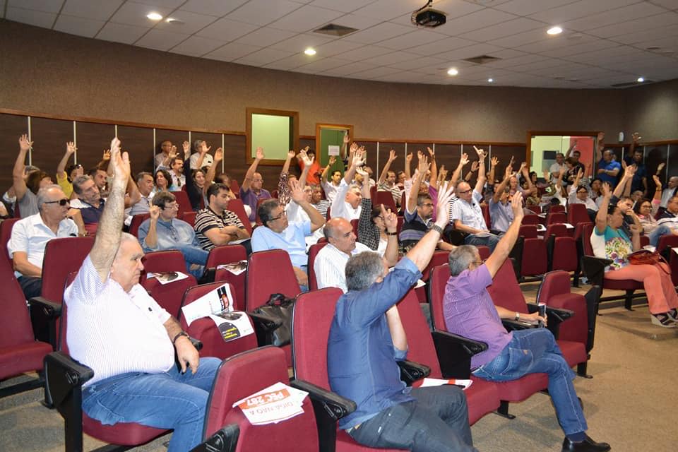 Imagem da notícia ASSEMBLEIA GERAL APROVA AÇÕES DE LUTA SALARIAL E CONTRA REFORMAS
