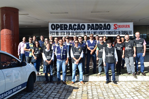 Imagem da notícia FISCO RN REALIZA  3ª BLITZ DA OPERAÇÃO PADRÃO EM TRANSPORTADORAS DE NATAL E REGIÃO METROPOLITANA  