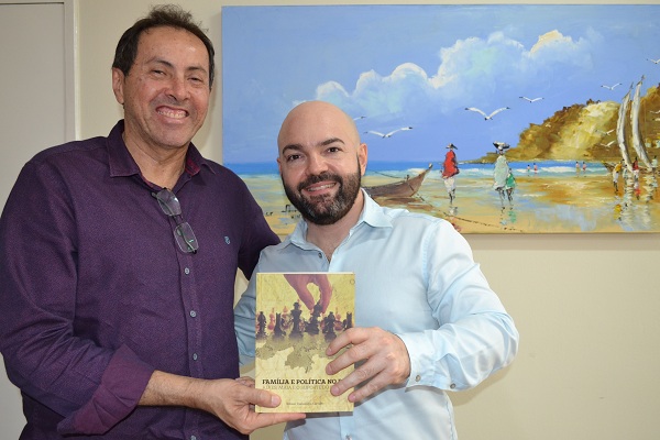 Imagem da notícia SINDIFERN APOIA OBRA DE CIENTISTA POLÍTICO POTIGUAR