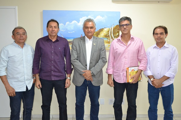 Imagem da notícia SINDIFERN RECEBE PARLAMENTARES ELEITOS 