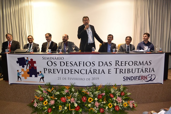 Imagem da notícia REFORMAS PREVIDENCIÁRIA E TRIBUTÁRIAS DERAM O TOM NAS CELEBRAÇÕES DO SINDIFERN