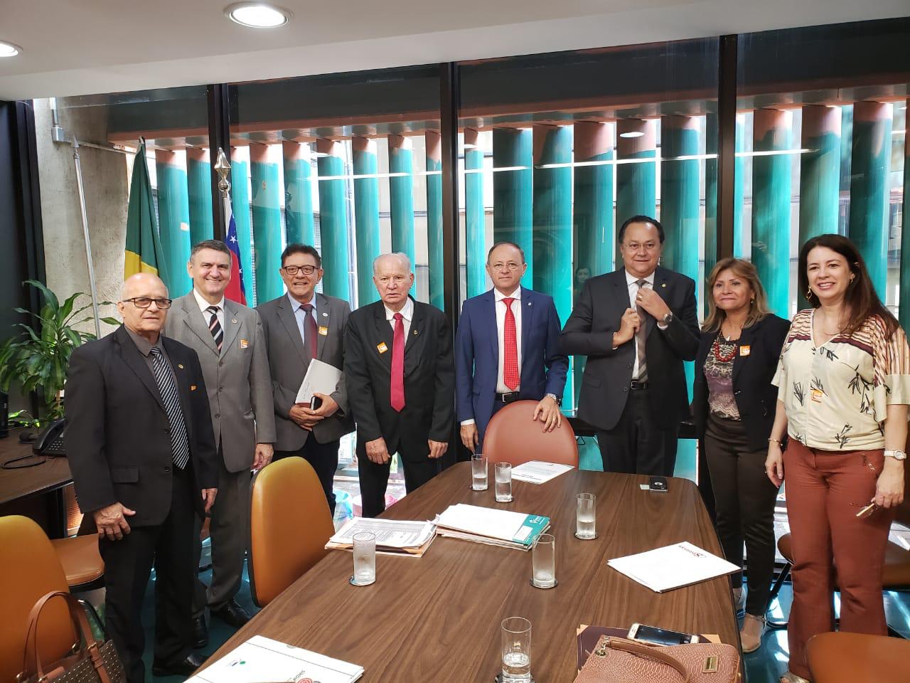 Imagem da notícia MOBILIZAÇÃO SINDICAL GARANTE APOIO DE PARLAMENTARES FEDERAIS CONTRA PEC 06/2019