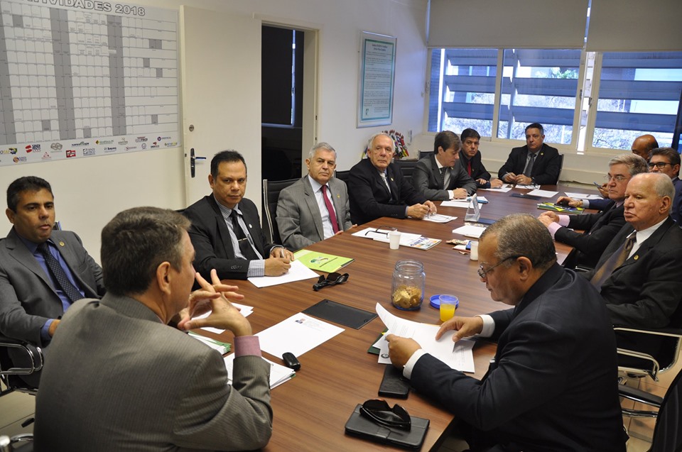 Imagem da notícia Sindifern participa de trabalho parlamentar contra Reforma da Previdência