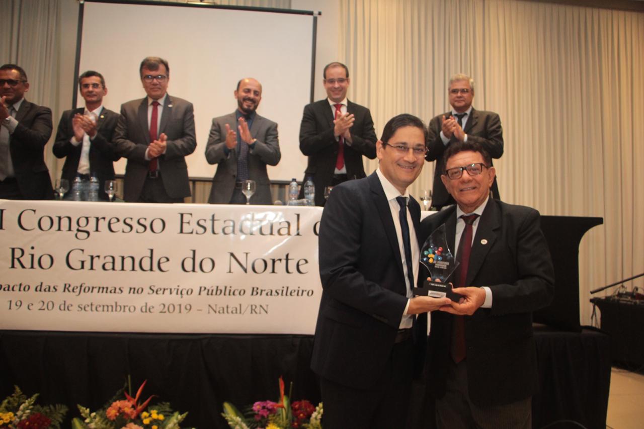 Imagem da notícia Congresso Estadual do Fisco RN homenageia auditores fiscais