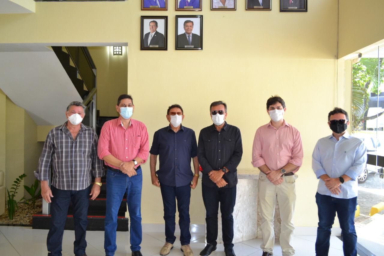 Imagem da notícia Solenidade marca atualização da galeria de ex-presidente do SINDIFERN