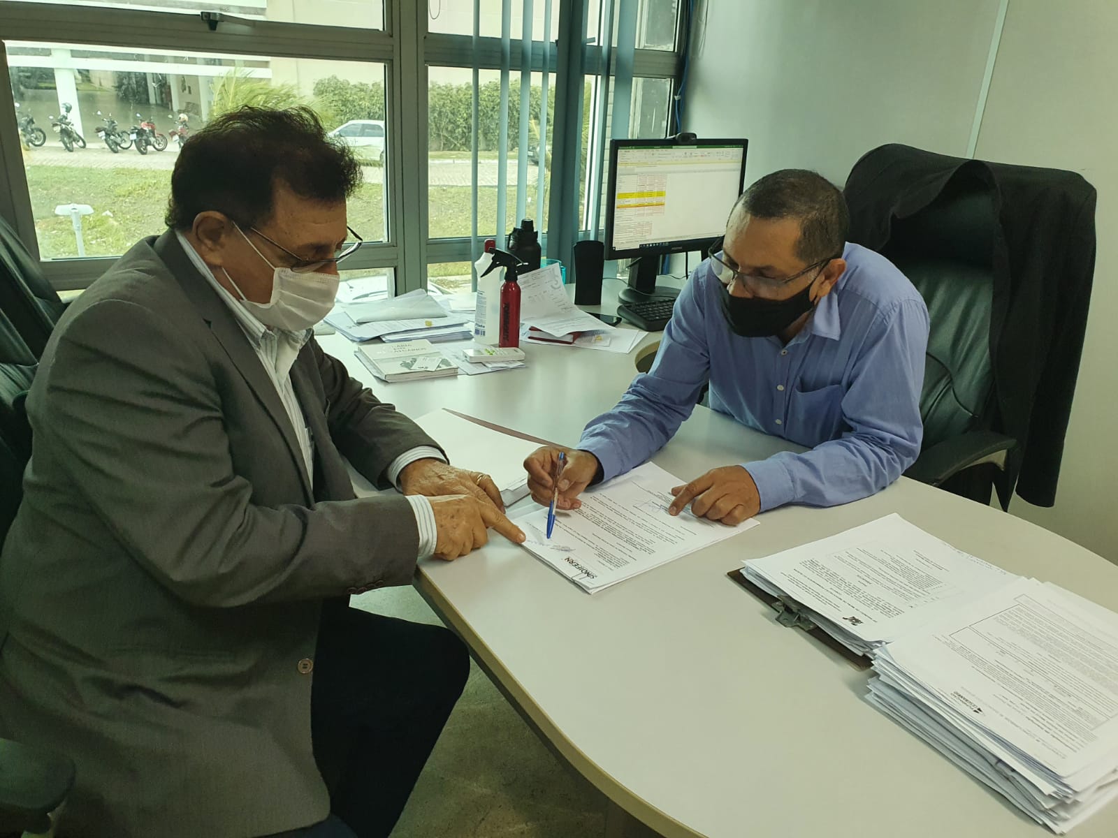 Imagem da notícia DIREÇÃO SINDICAL OFICIALIZA SOLICITAÇÃO DAS FICHAS FINANCEIRAS À SRH/SEAD