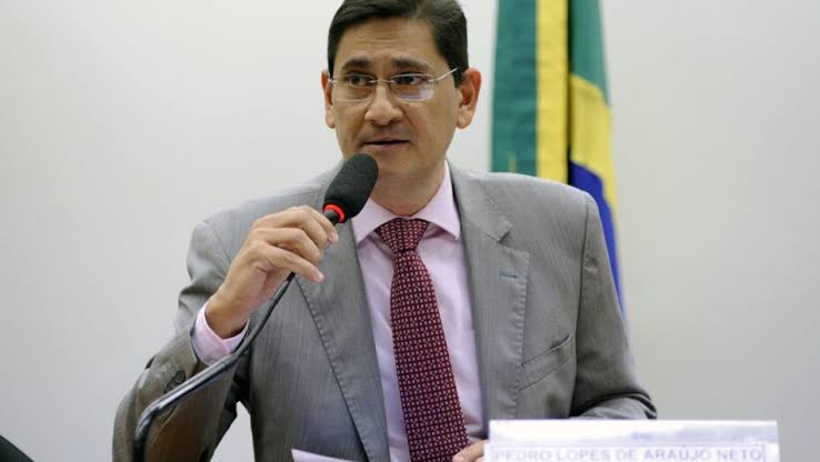 Imagem da notícia PEC 32: o serviço público a um passo do abismo