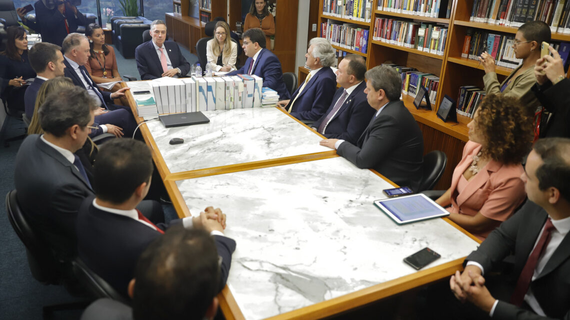 Imagem da notícia Secretário de Tributação discute com governadores, STF e União a pauta fiscal