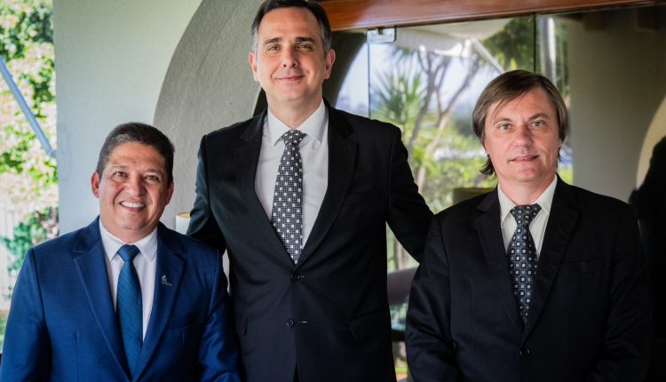 Imagem da notícia Rodrigo Pacheco recebe dirigentes da Fenafisco para tratar da reforma tributária