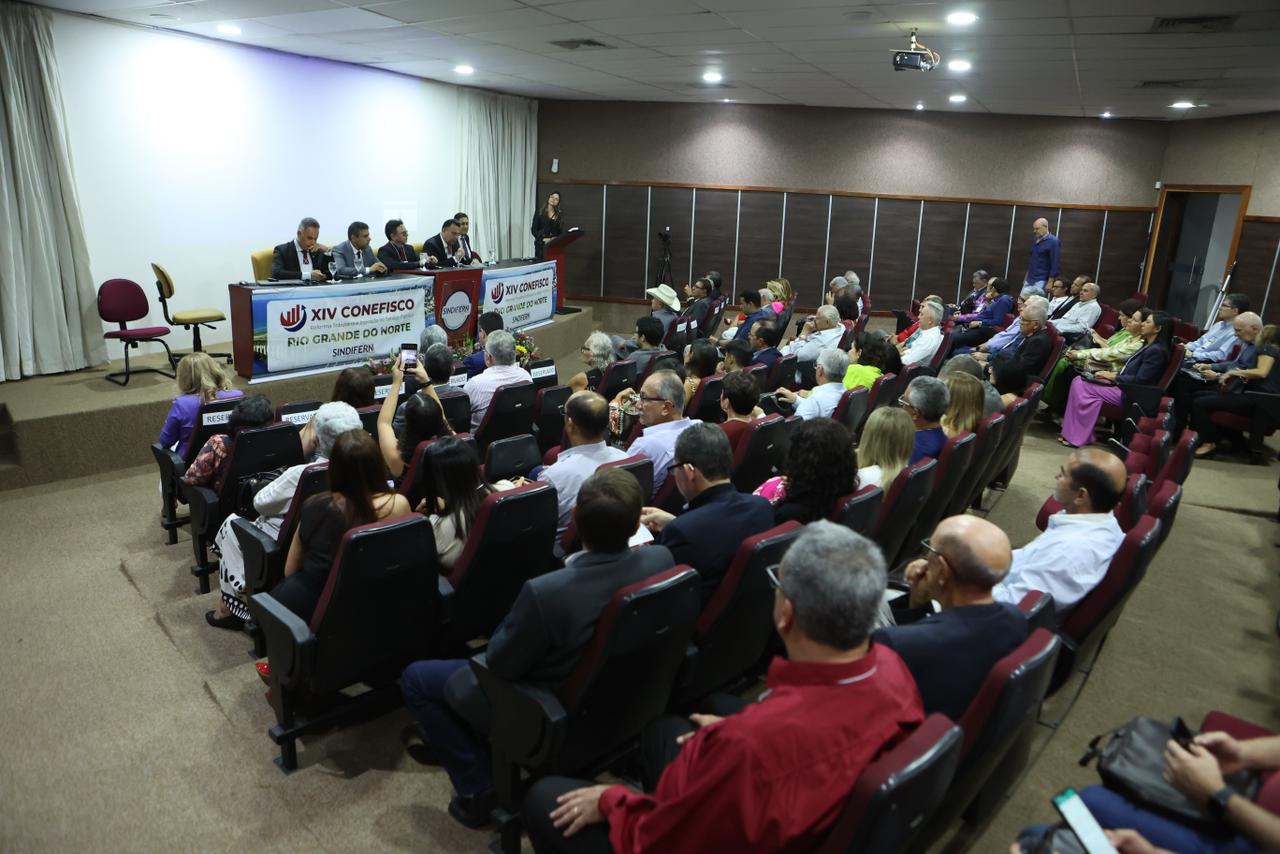 Imagem da notícia ABERTURA DO XIV CONEFISCO DEBATE RT COM PARTICIPAÇÕES DE AUTORIDADES 