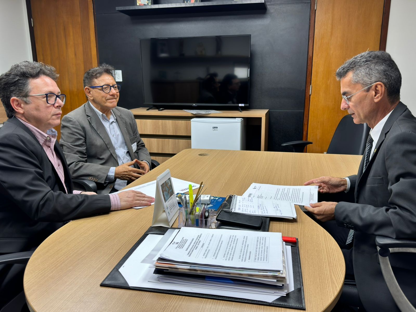 Imagem da notícia SINDIFERN BUSCA APOIO LEGISLATIVO PARA RESTABELECER DIREITOS DE SERVIDORES PÚBLI