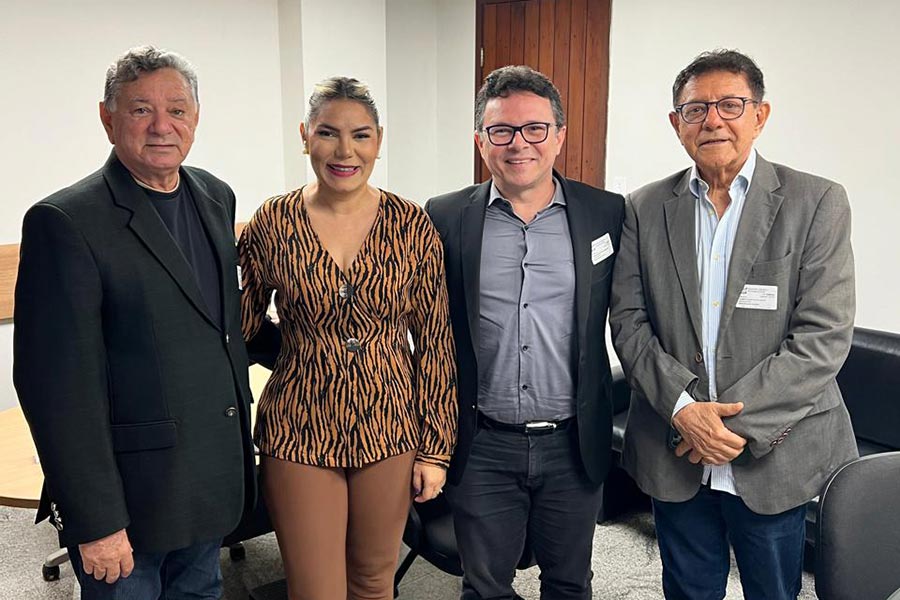 Imagem da notícia SINDIFERN DISCUTE INTERESSES DA CATEGORIA COM DEPUTADA EUDIANE MACÊDO